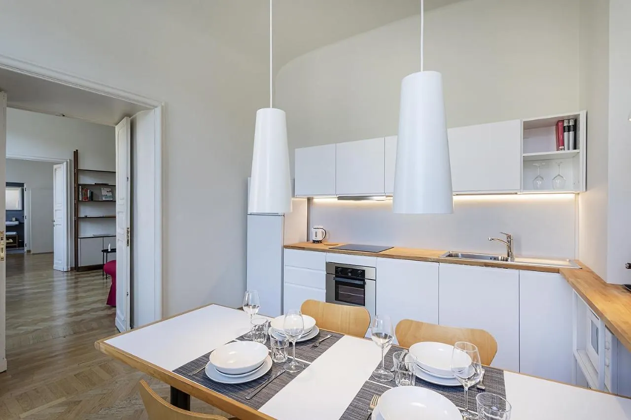 Cairoli Stylish Apartment By Wonderful Italy Genua